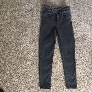 Levi’s mile high super skinny ankle 26